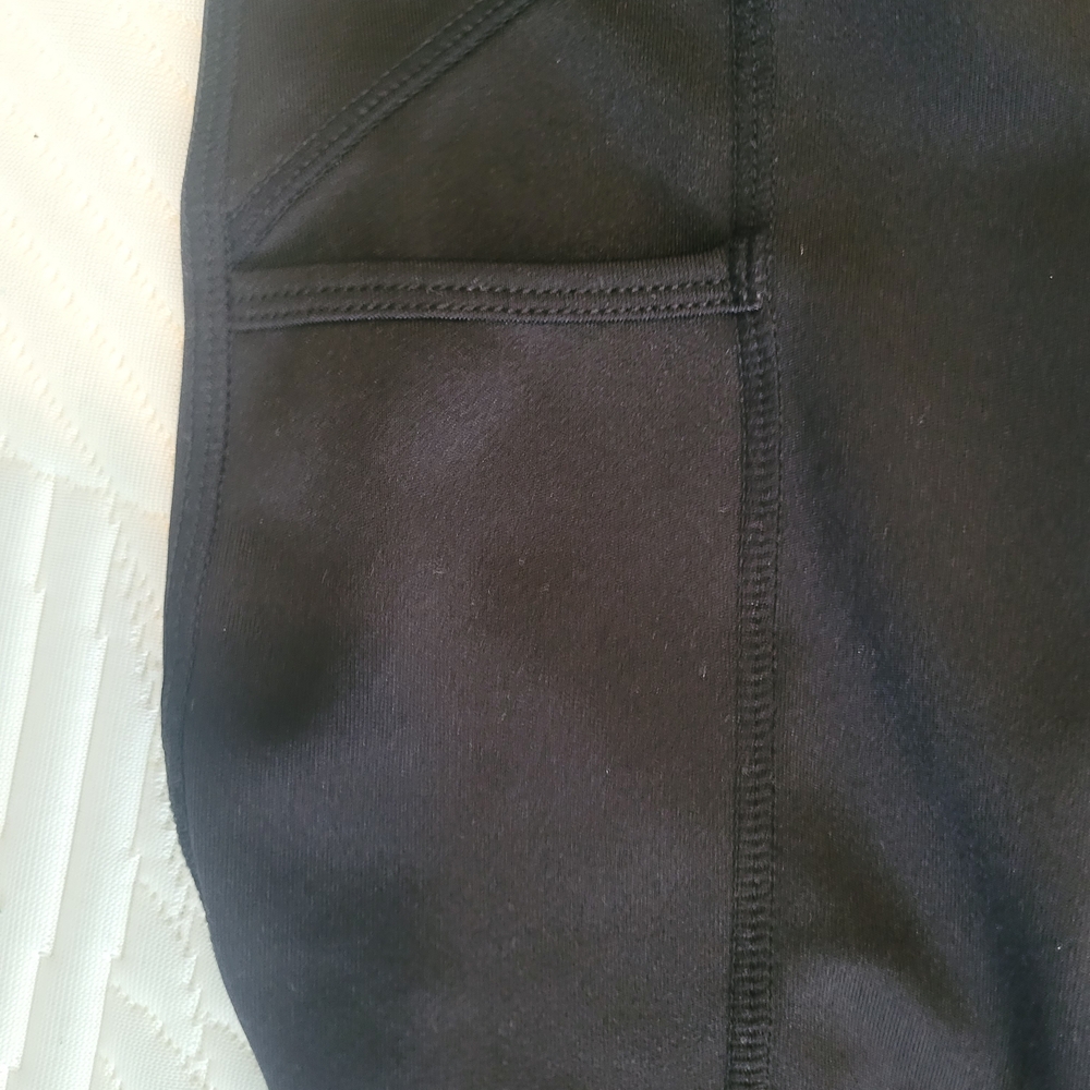 4 Pairs of Leggings Size Medium with Pockets - Picture 7 of 16